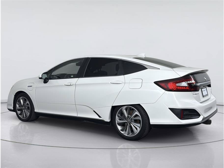 Used 2018 Honda Clarity Plug-In Hybrid image 3