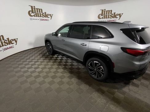 Used 2026 Buick Enclave Sport Touring w/ Power Package FWD image 6