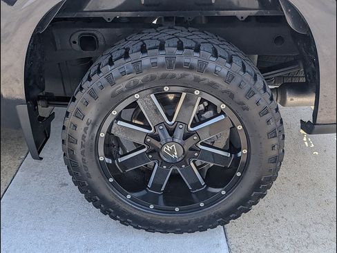Used 2023 Chevrolet Silverado 1500 RST w/ Convenience Package II AWD/4WD image 16