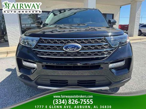 Used 2023 Ford Explorer King Ranch w/ Technology Package AWD/4WD image 3