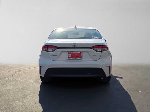 Certified 2025 Toyota Corolla LE FWD image 4