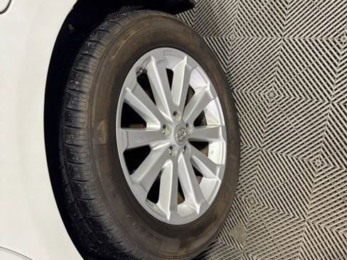 Used 2011 Toyota Venza AWD w/ Convenience Pkg image 10