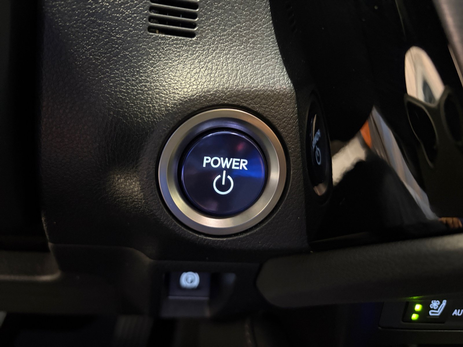 Used 2022 Lexus ES 300h w/ Accessory Package FWD image 30