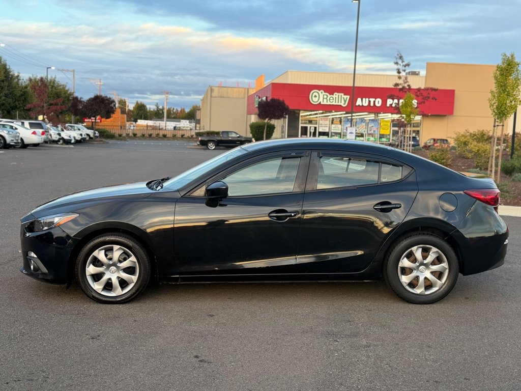 Used 2016 MAZDA MAZDA3 i Sport FWD image 6