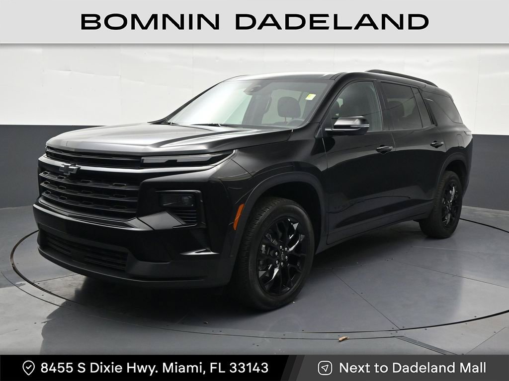 Used 2025 Chevrolet Traverse LT w/ Midnight/Sport Edition FWD image 1