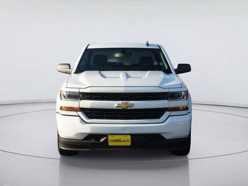 Used 2018 Chevrolet Silverado 1500 Custom w/ Custom Value Package RWD image 3