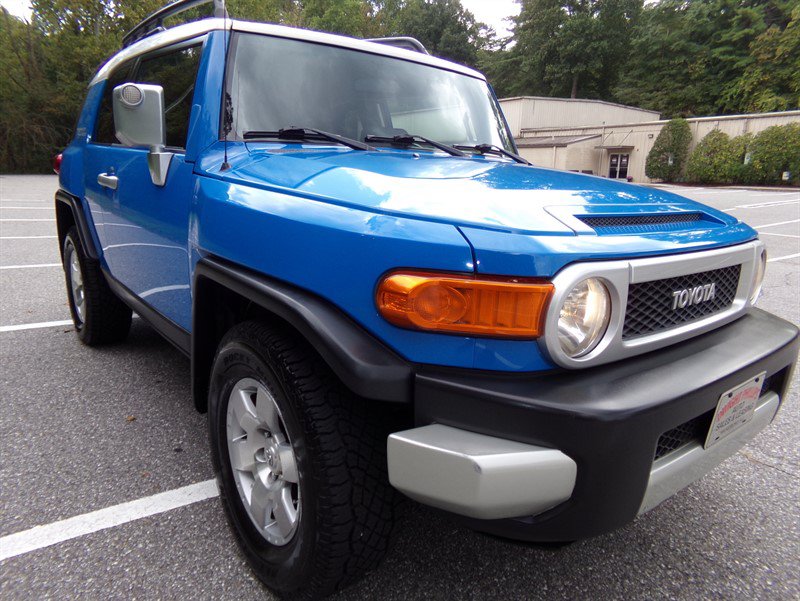 Used 2007 Toyota FJ Cruiser 4WD w/ Upgrade Pkg 2 image 4