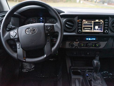 Used 2022 Toyota Tacoma SR image 12