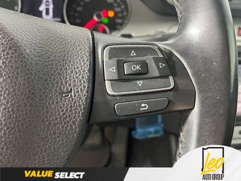 Used 2010 Volkswagen Passat Komfort FWD image 16