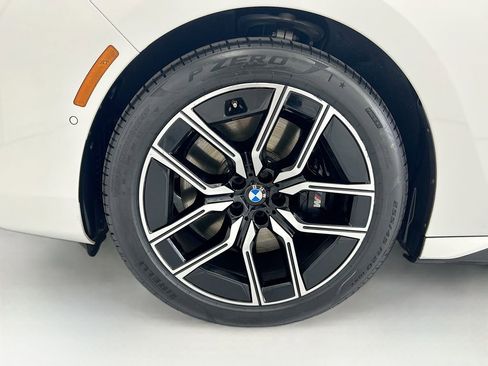 Certified 2023 BMW 740i RWD image 29