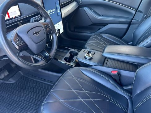 Certified 2021 Ford Mustang Mach-E Select w/ Comfort/Technology Package image 11