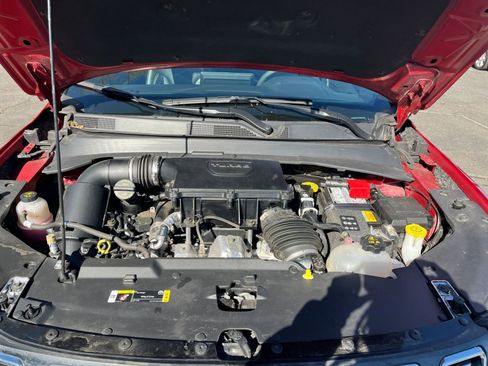 Used 2025 Jeep Compass Limited image 33