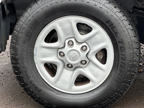 Used 2016 Toyota Tundra SR w/ Tow Package image 24