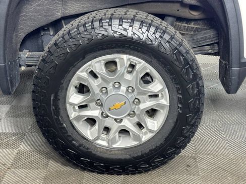 Used 2024 Chevrolet Silverado 2500 LTZ AWD/4WD image 15