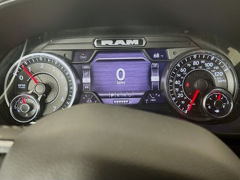 Used 2022 RAM 1500 Big Horn AWD/4WD image 19