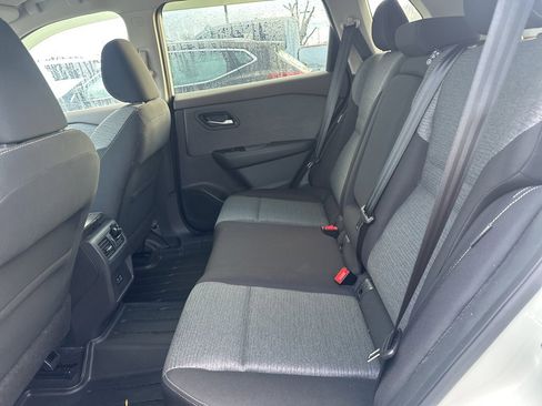 Used 2021 Nissan Rogue SV image 8