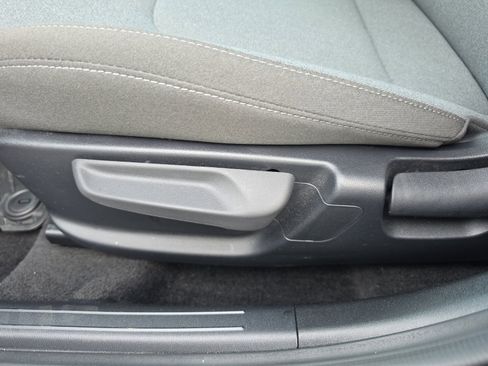 Used 2025 Kia K4 LXS image 9