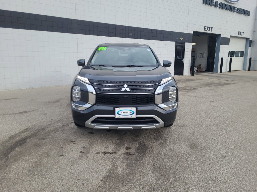 Used 2024 Mitsubishi Outlander SE AWD/4WD image 9
