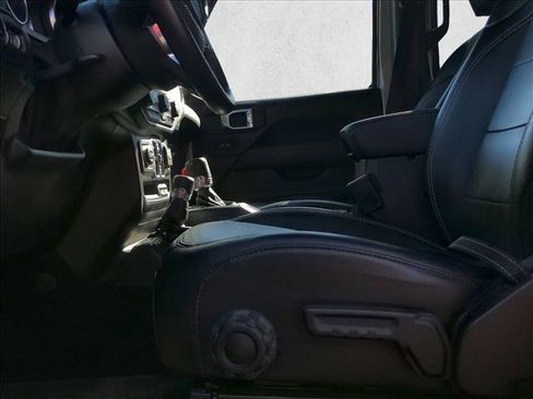 Used 2021 Jeep Gladiator Overland w/ Popular Equipment Package image 10