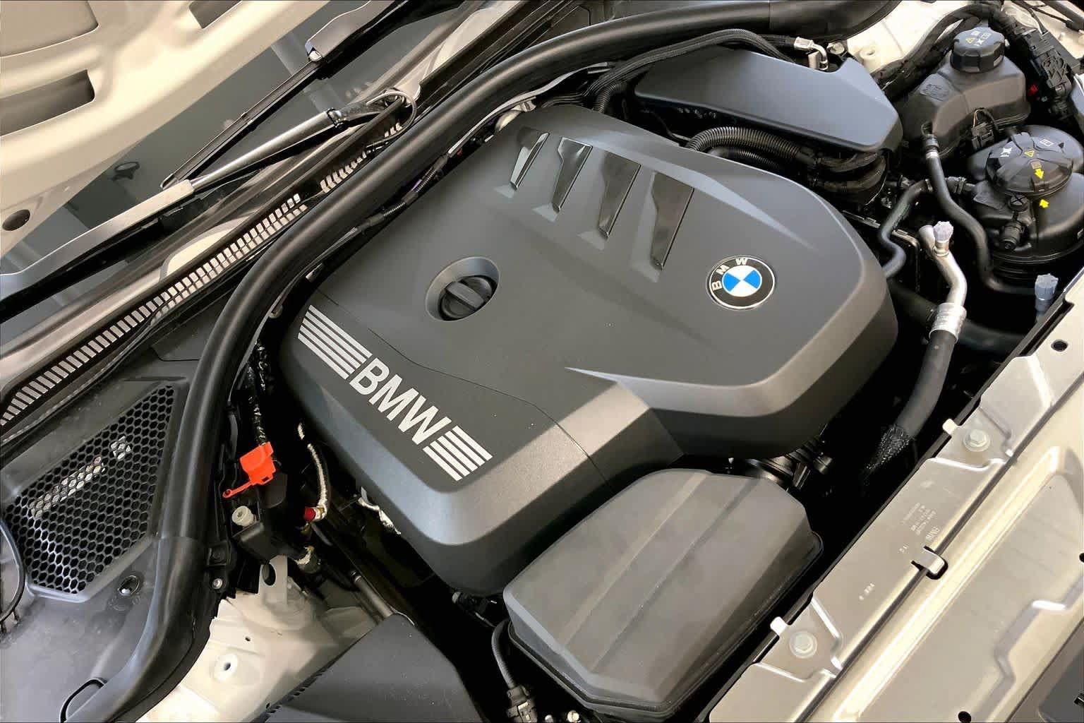 New 2026 BMW 330i xDrive Sedan w/ M Sport Package AWD/4WD image 17