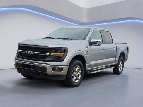 Certified 2025 Ford F150 XLT w/ Equipment Group 302A MID AWD/4WD image 6