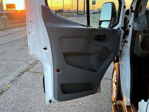 Used 2016 Ford Transit 250 130 Low Roof w/ Exterior Upgrade Package image 9
