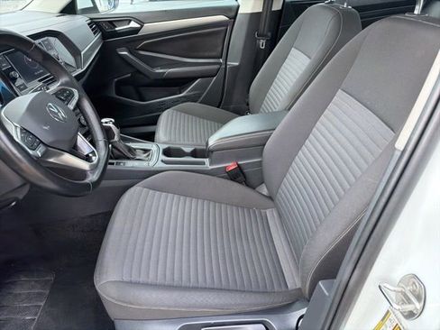 Used 2024 Volkswagen Jetta S image 5