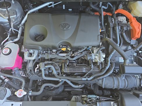 Used 2023 Toyota RAV4 XSE AWD/4WD image 25