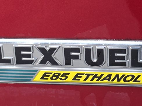 Used 2015 RAM 1500 Classic SLT image 12