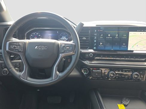 Used 2025 Chevrolet Silverado 2500 ZR2 AWD/4WD image 13