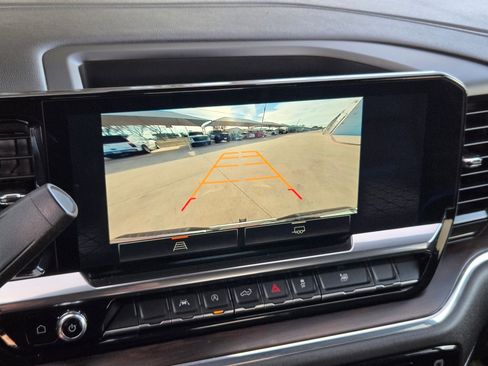 Certified 2024 GMC Sierra 1500 SLT image 17