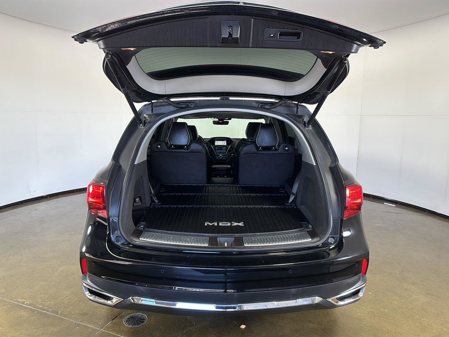 Used 2018 Acura MDX w/ Advance Package AWD/4WD image 13