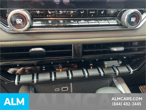 Used 2023 Chevrolet Colorado ZR2 w/ ZR2 Convenience Package III image 34