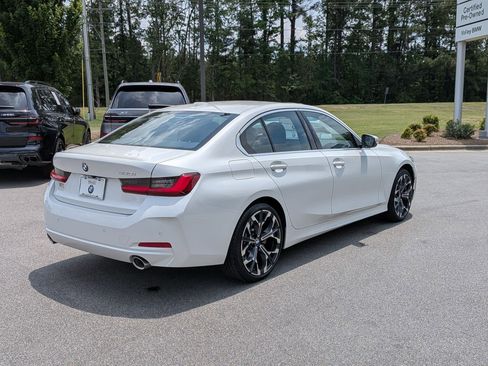 Used 2025 BMW 330i Sedan w/ Convenience Package RWD image 3
