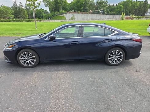 Used 2019 Lexus ES 350 w/ Premium Package FWD image 4