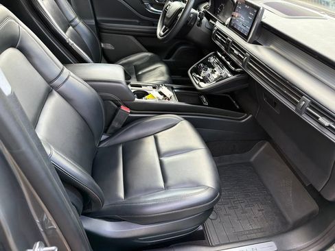 Used 2021 Lincoln Corsair AWD w/ Equipment Group 101A image 10