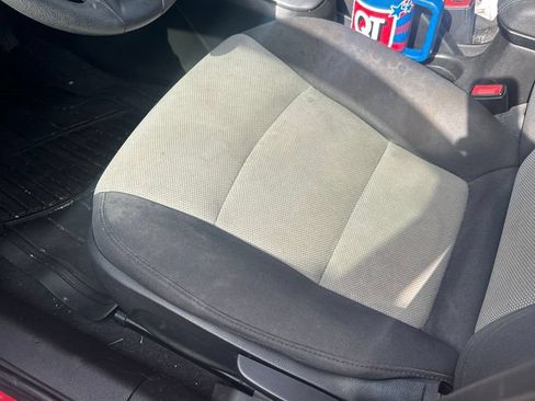 Used 2016 Chevrolet Cruze LS FWD image 7