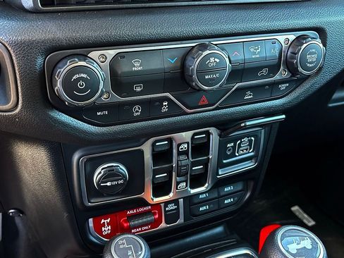 New 2026 Jeep Wrangler Unlimited Sport AWD/4WD image 17