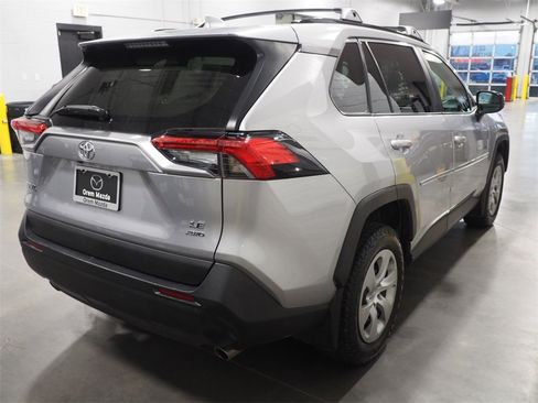 Used 2021 Toyota RAV4 LE image 4