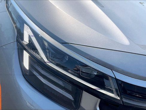 Used 2025 Kia Seltos SX AWD/4WD image 29