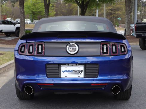 Used 2013 Ford Mustang GT image 37