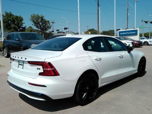 Used 2024 Volvo S60 B5 Plus w/ Climate Package FWD image 8