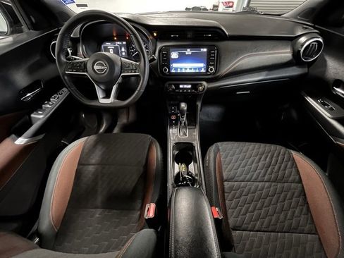 Used 2024 Nissan Kicks SR image 17