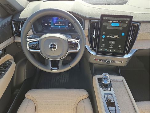 New 2026 Volvo XC90 B6 Ultra w/ Protection Package Premier image 18