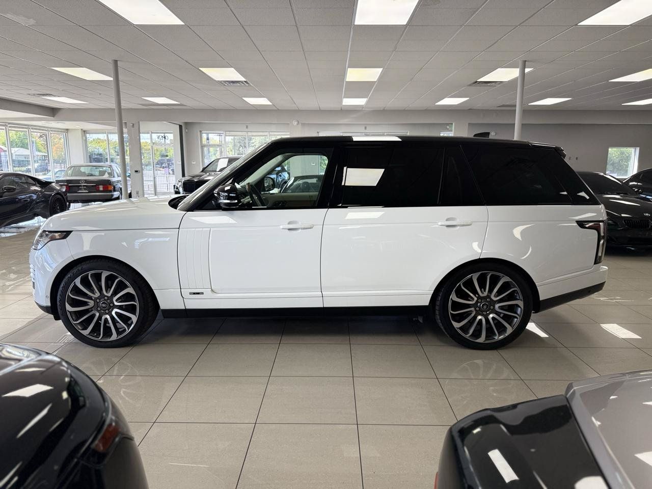 Used 2020 Land Rover Range Rover Long Wheelbase HSE AWD/4WD image 7