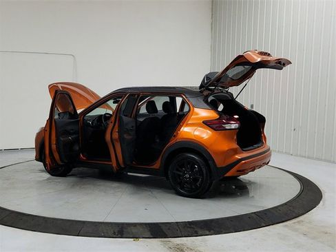 Used 2024 Nissan Kicks SR image 13