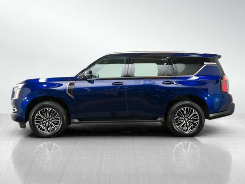 Used 2025 Nissan Armada Platinum AWD/4WD image 2