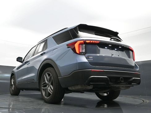 Used 2025 Ford Explorer ST-Line w/ Premium Package RWD image 30
