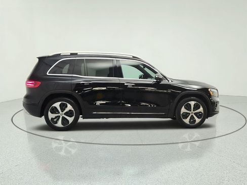 Used 2024 Mercedes-Benz GLB 250 image 4