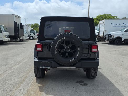 Used 2022 Jeep Wrangler Unlimited Sport image 6